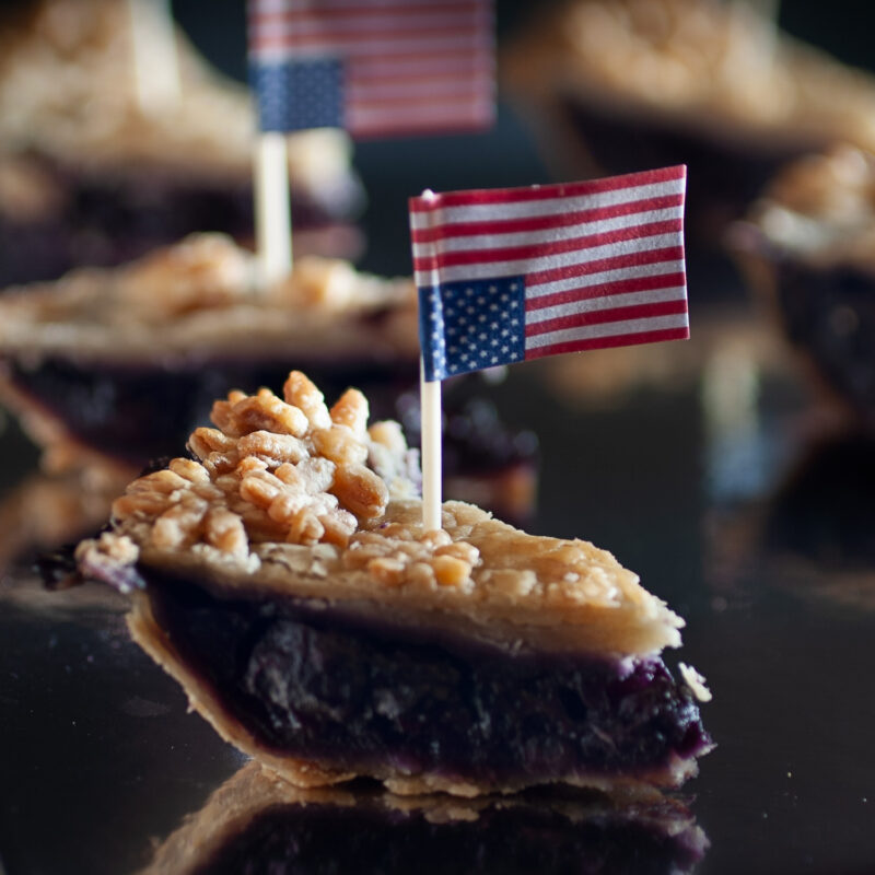 Mikel Ibarra / Pies in the Window
